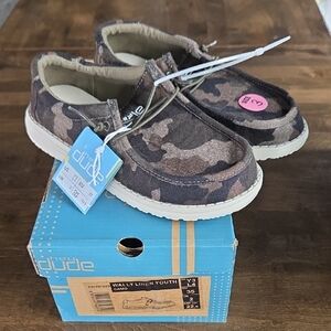 Hey Dude Size 3 Wally Youth Camo Slip-On Shoes - Brown Green Black Camo